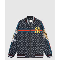 로고 쇼트 코트