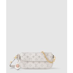 월릿 온 체인 아이비 M11299