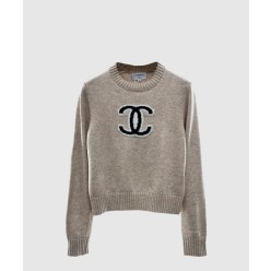 로고 니트 상의