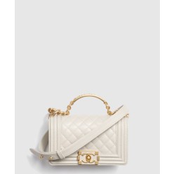 핸들 장식의 보이 샤넬 플랩백 A94805