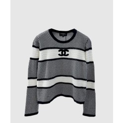 로고 니트 상의