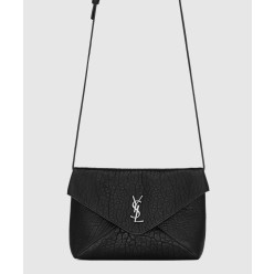 램스킨 소재의 CASSANDRE 엔벨로프 메신저백 801490