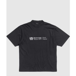 인스티튜셔널 미디엄 핏 티셔츠