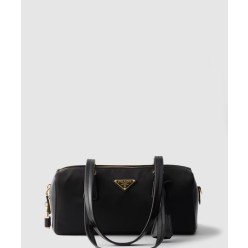 자물쇠가 있는 미디엄 리나일론 및 가죽 탑 핸들백 1BB127