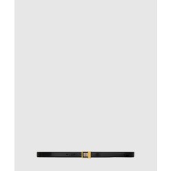 유광 가죽 소재의 버클 슬림 벨트 777894