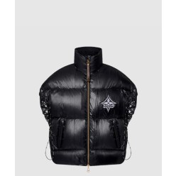 드로스트링 디테일 테크니컬 푸퍼 질레