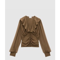 실크 크레이프 모슬린 소재의 블라우스