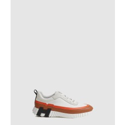 바운싱 스니커즈