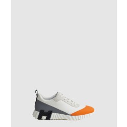 바운싱 스니커즈