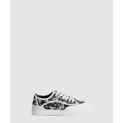 바운싱 스니커즈