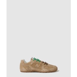 뉴발란스 X 미우미우 스웨이드 및 메쉬 스니커즈 5E165E