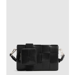 다양하게 활용할 수 있는 스트랩을 갖춘 카세트 741777