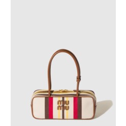 캔버스 및 가죽 보백 5BB173