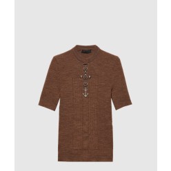 스터드가 있는 울 크루넥 스웨터